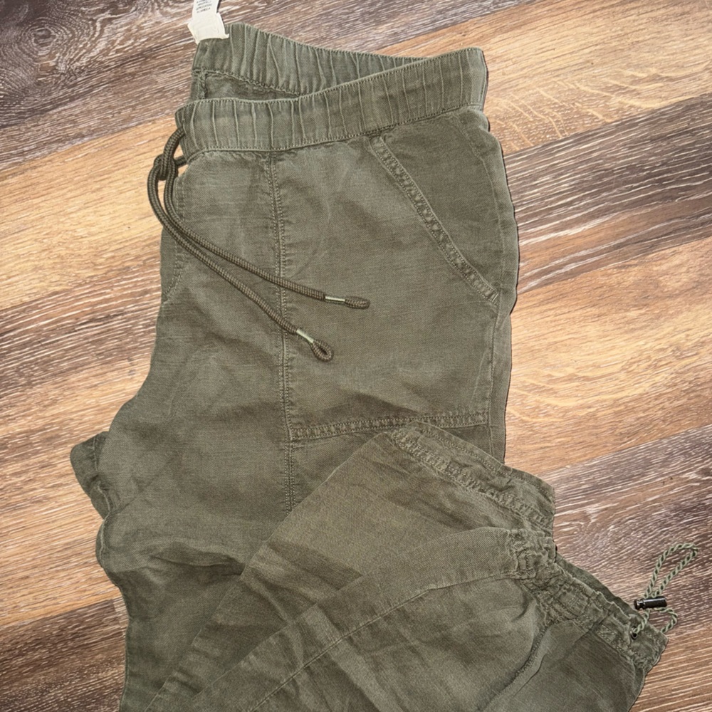 Nicole Miller Olive Cargo Capris